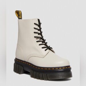 NWOT Dr Martens AUDRICK NAPPA LEATHER PLATFORM ANKLE BOOTS Size 7US. $280